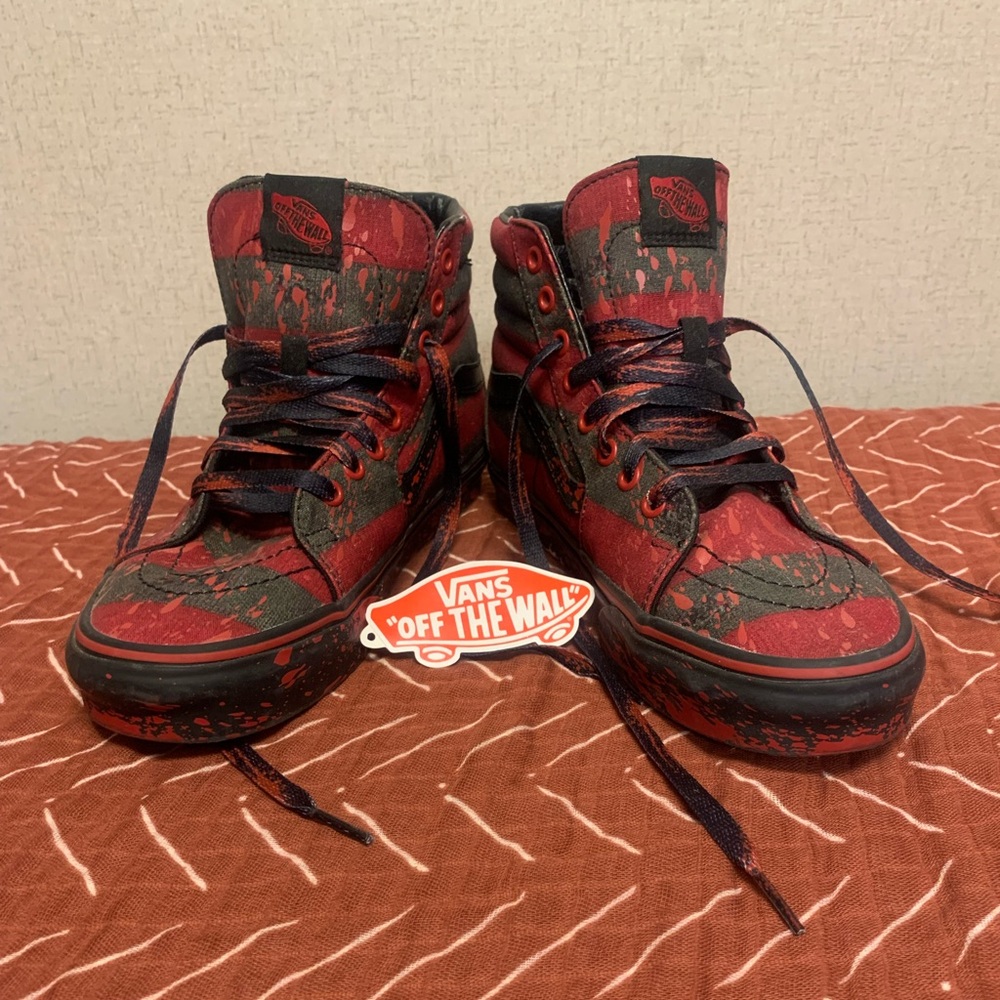 House of Terror Nightmare on Elm St - Vans